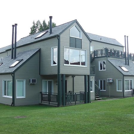 ביופרה Holiday Villa Resorts At Mont Ste Anne מראה חיצוני תמונה