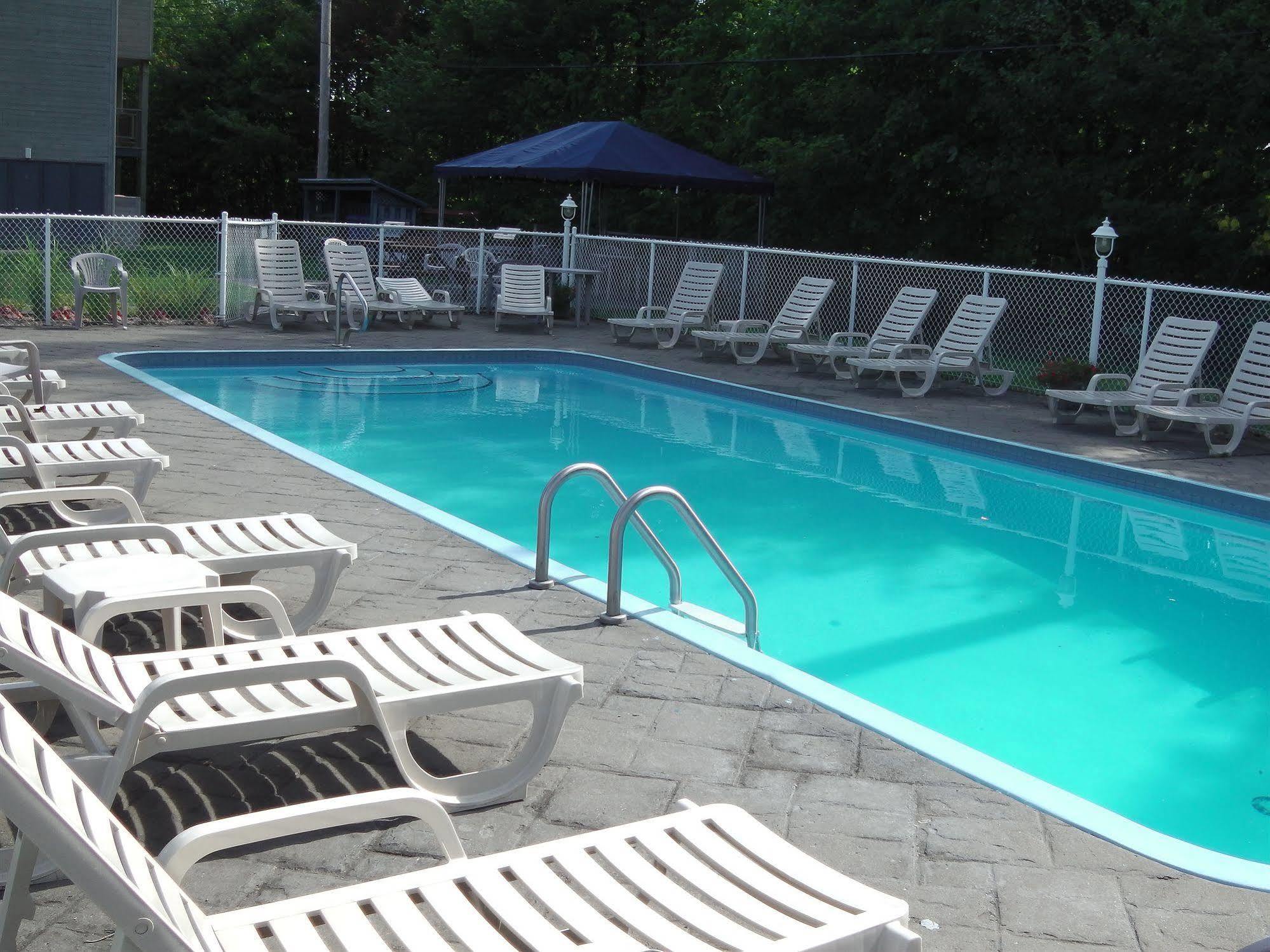 ביופרה Holiday Villa Resorts At Mont Ste Anne מראה חיצוני תמונה