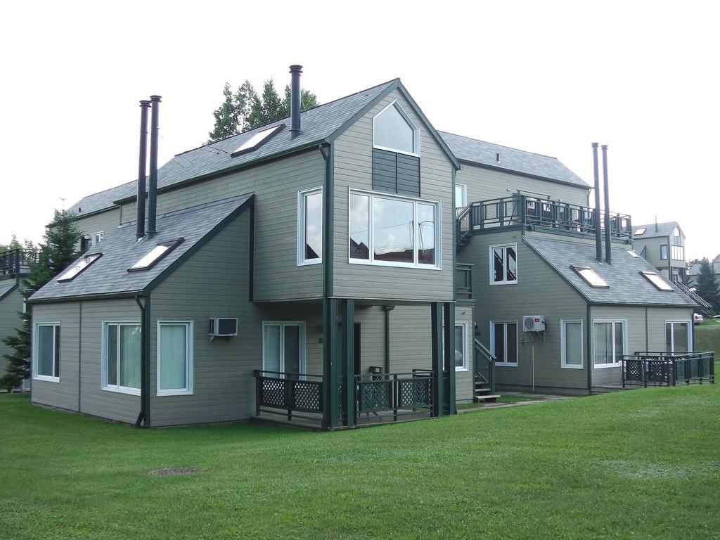 ביופרה Holiday Villa Resorts At Mont Ste Anne מראה חיצוני תמונה